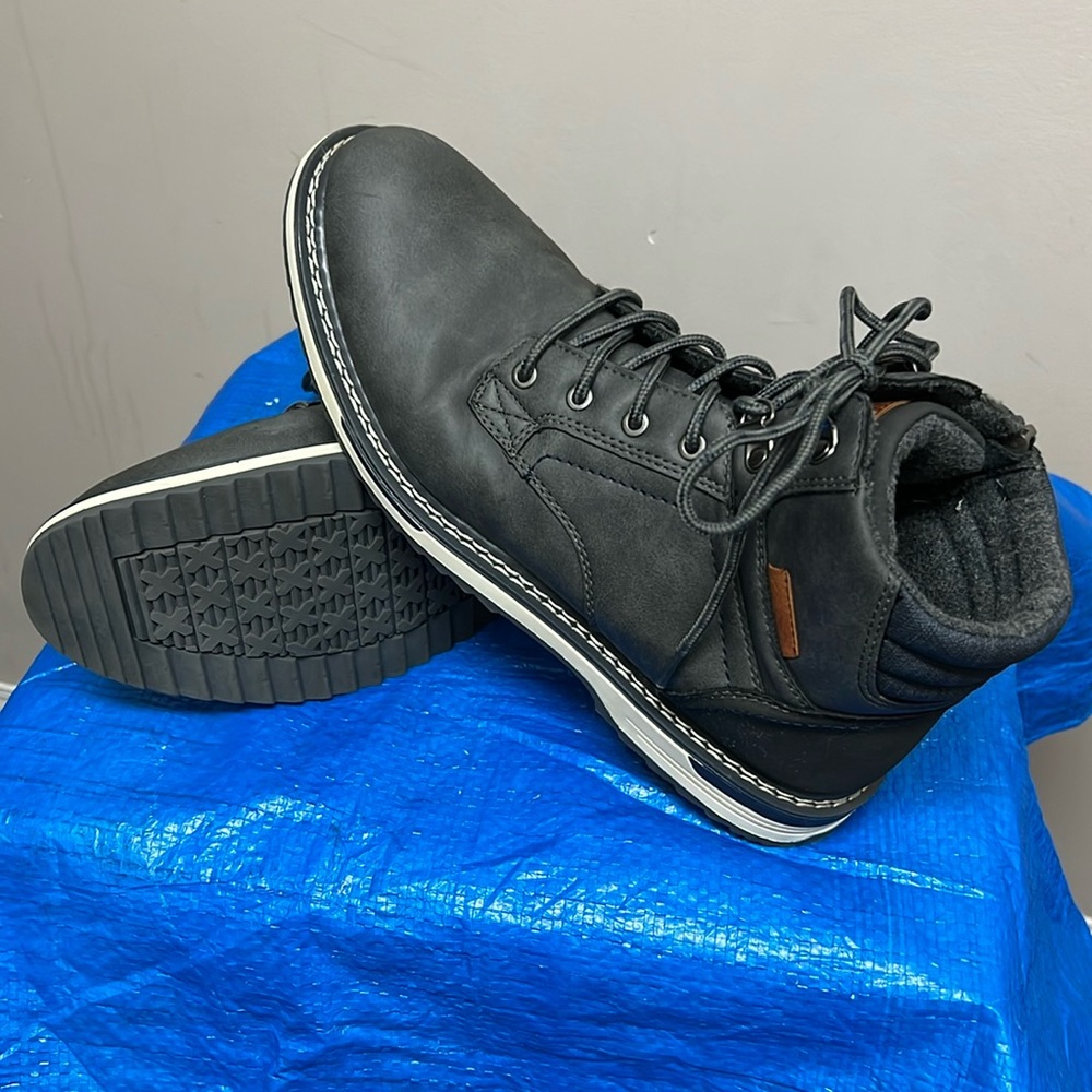 Men’s Shoe Size 10 High Tops by: B&B (Softmoc)